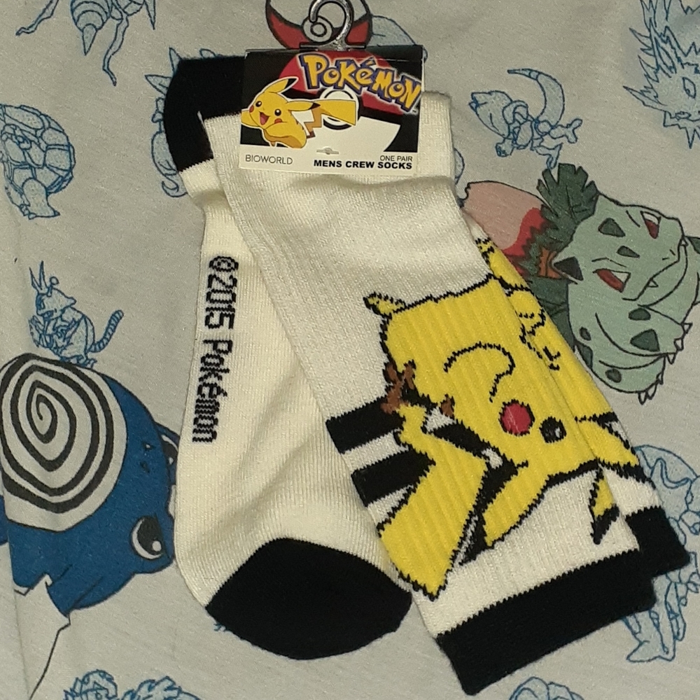 New 2015 Pokemon Pikachu Crew Socks